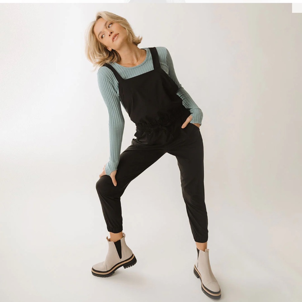 Albion Black Classic Overall Jumpsuit EUC Medium Tall